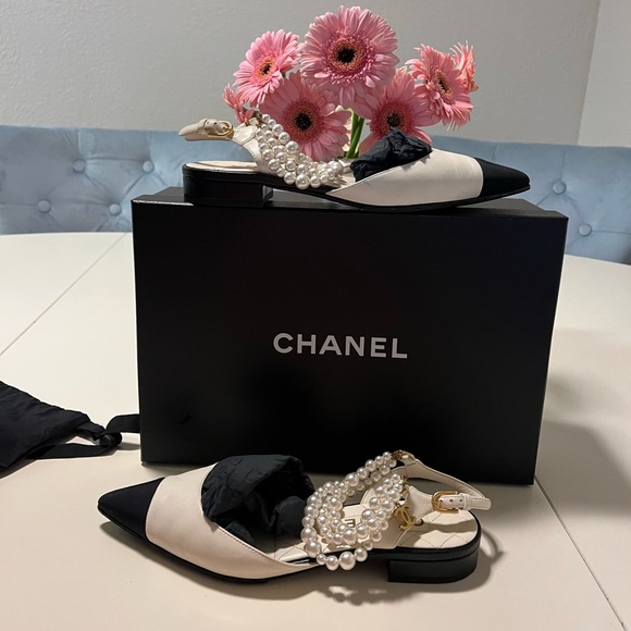 🌸RARE🌸 AUTHENTIC CHANEL PEARL SLINGBACK SIZE 36C gently used condition!! - Picture 2 of 12